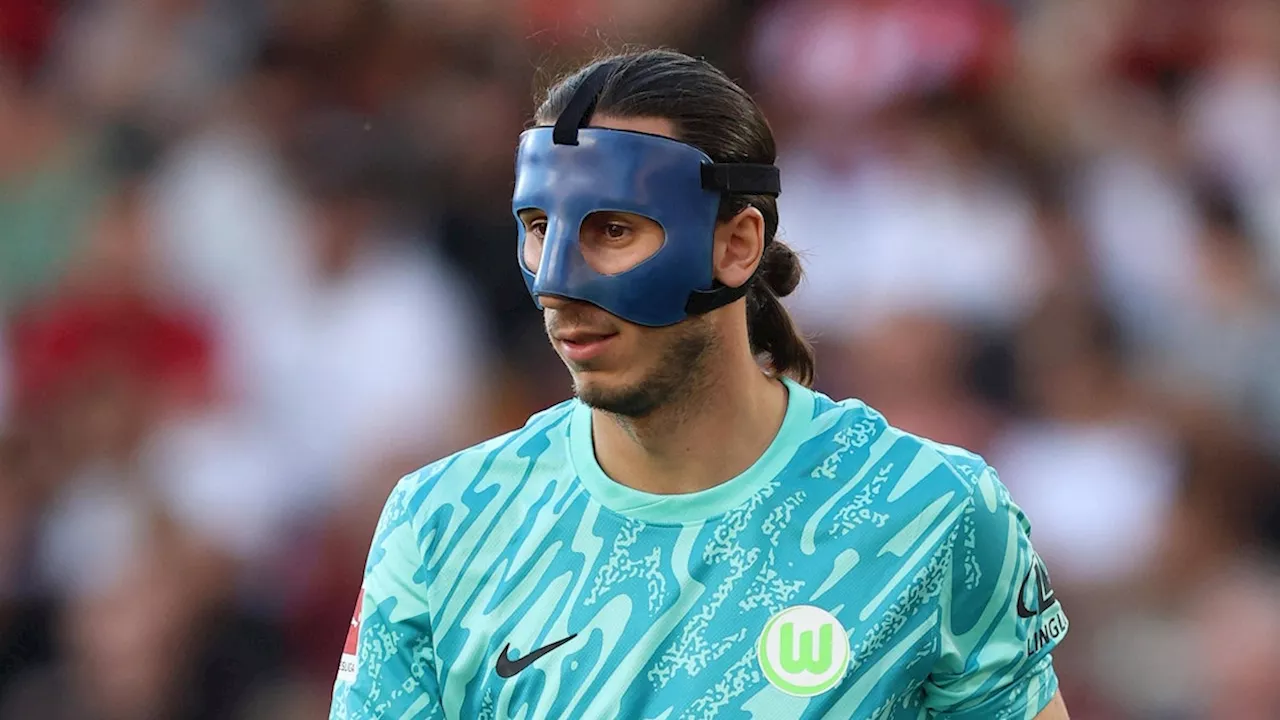 Wolfsburg-Torwart Kamil Grabara mit Maske: das steckt dahinter