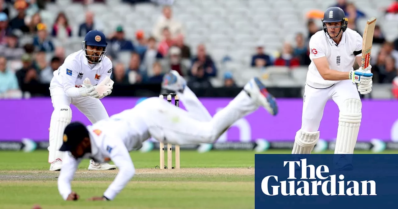 Jamie Smith eases England into lead against Sri Lanka on rain-hit day