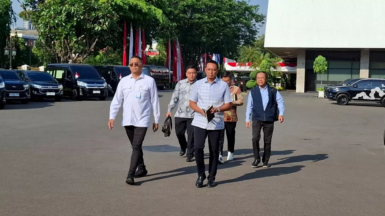 Unjuk Rasa Bergelora, Presiden Tak Bersuara...