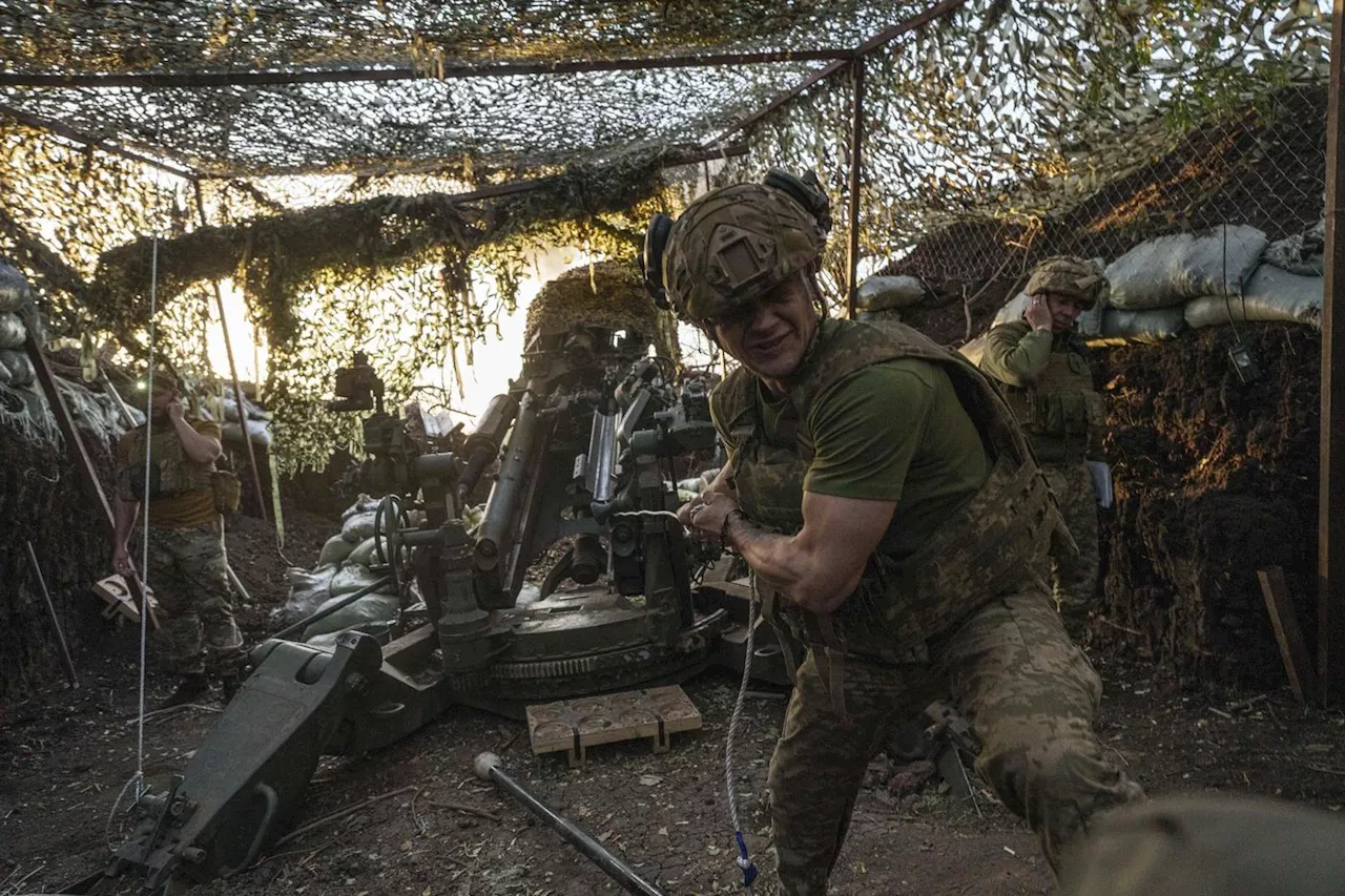 Guerre en Ukraine, jour 911 : attaques aériennes déjouées en Russie, Zelensky en visite près du front