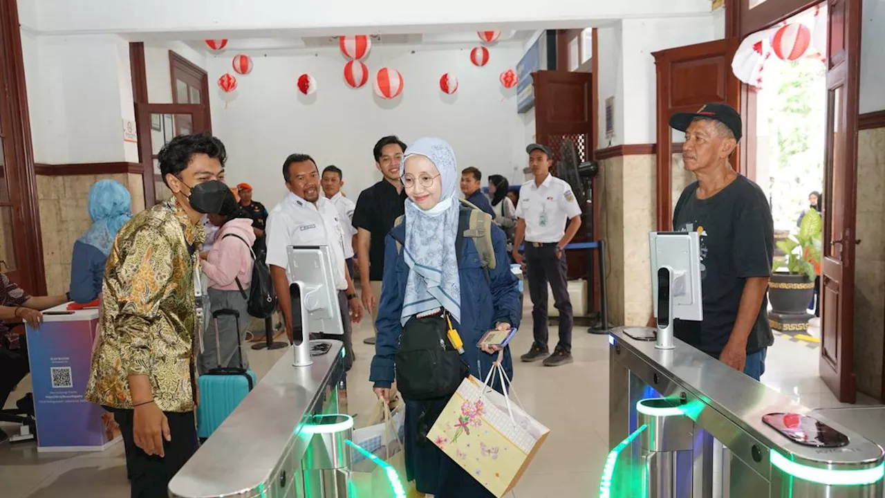 Mudahkan Proses Boarding, Teknologi Pengenalan Wajah Kini Hadir di Stasiun Jember