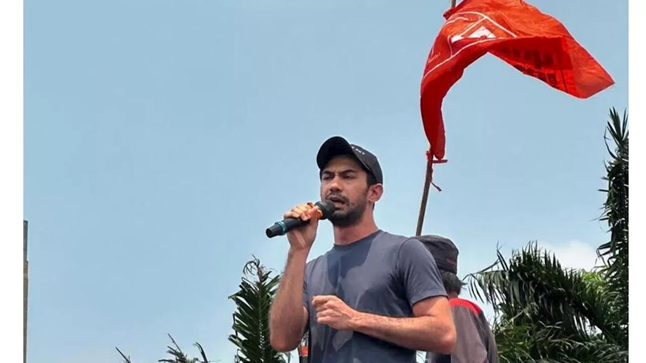 Reza Rahadian Terjun ke Jalan, Ikut Demo RUU Pilkada di Depan Gedung DPR