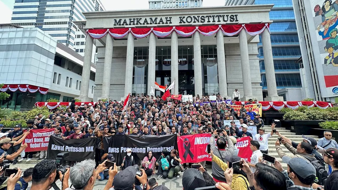 Seluruh Massa Aksi 'Peringatan Darurat' Dipersilakan Masuk di Halaman Gedung MK