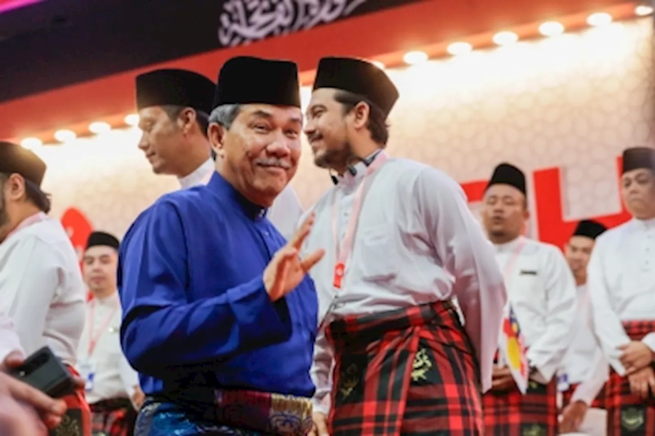 Opening wings’ AGMs, Tok Mat says Umno must go high when ‘toxic’ rivals go low