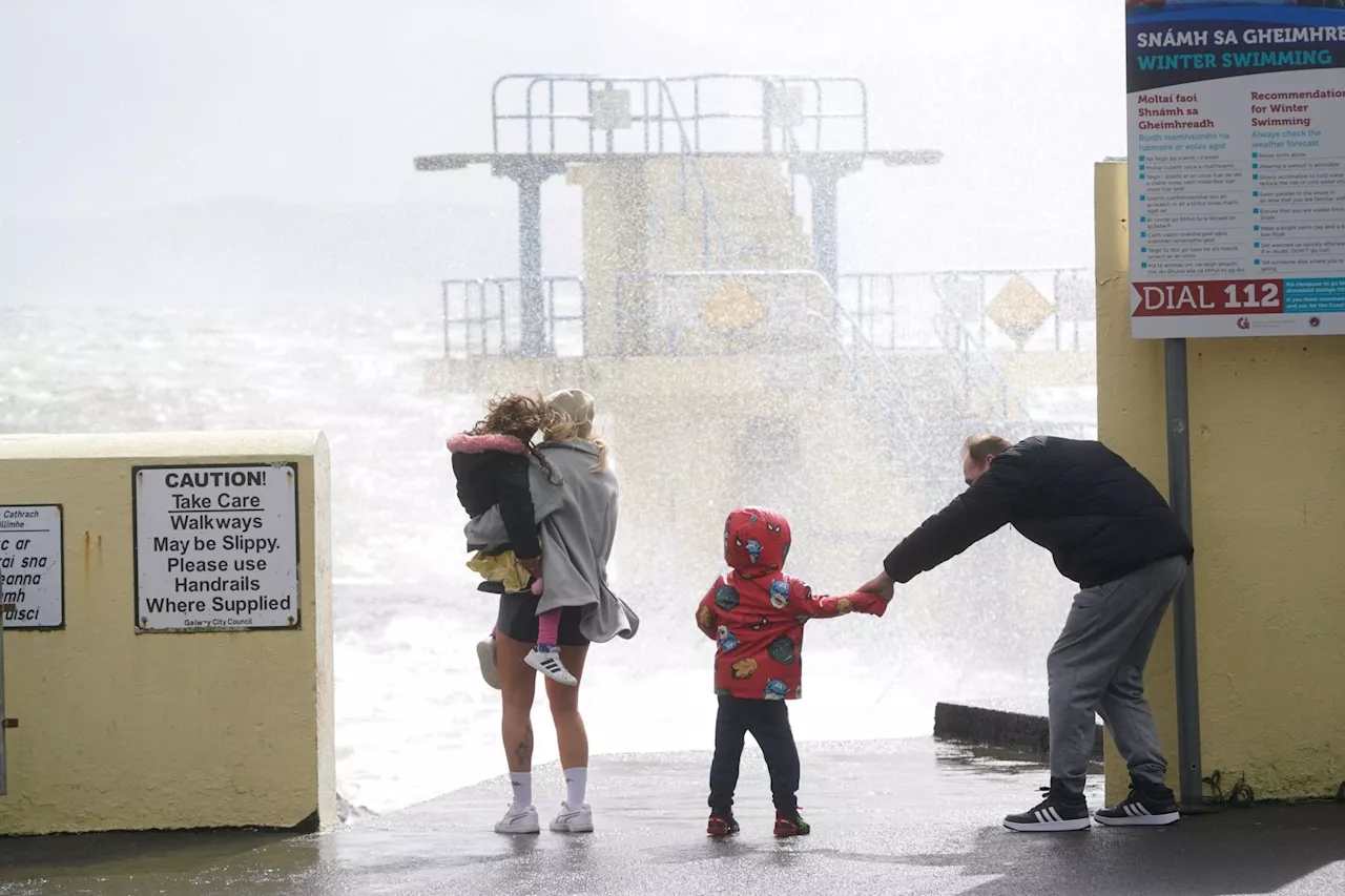 Storm Lilian: Weather warnings issued with high winds and heavy rain on the way