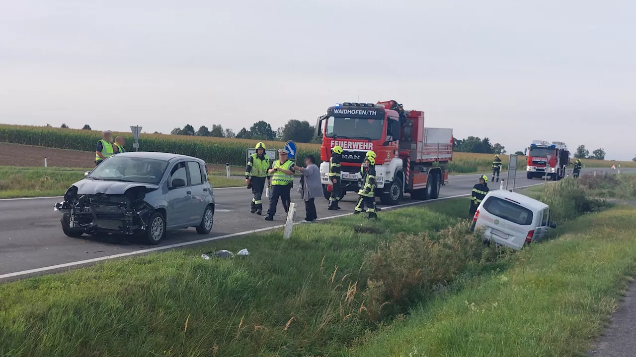 Auffahrunfall mit mehreren Fahrzeugen bei Waidhofner Fernheizwerk