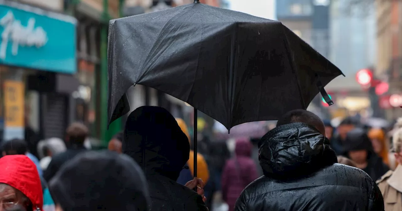 People told 'stay indoors' as Met Office issues weather warning