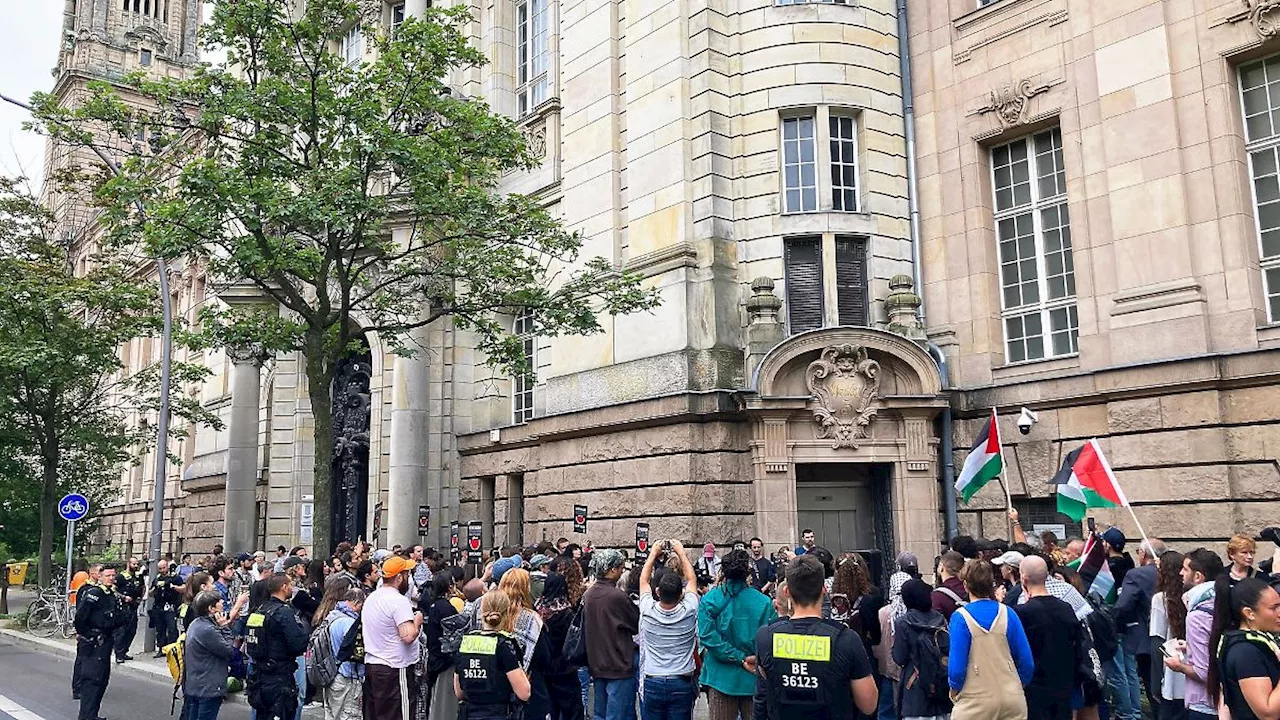 Berlin & Brandenburg: Aggressive Pro-Palästina-Demonstration vor Gericht