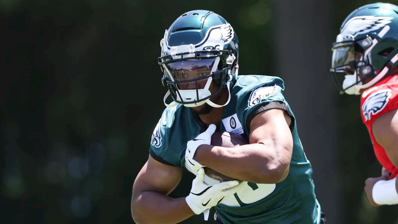 Eagles Could Sign Ex-Chiefs Star As Insurance Behind Saquon Barkley