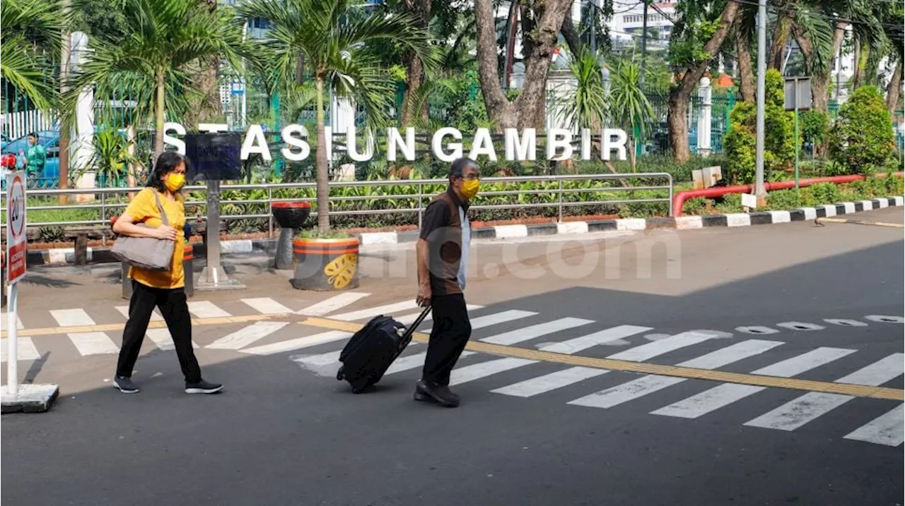 Ada Unjuk Rasa, Perjalanan Kereta Api dari Gambir Hari Ini Bisa Turun di Stasiun Jatinegara