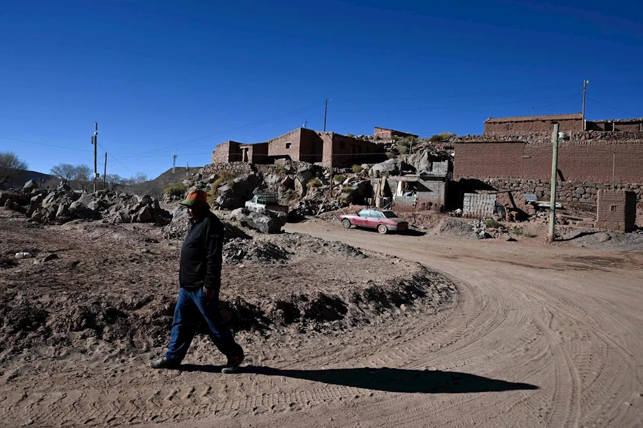 Argentine : « Le lithium, c’est à la fois bien et mal », la vie autour des mines entre manne irrésistible et inquiétudes