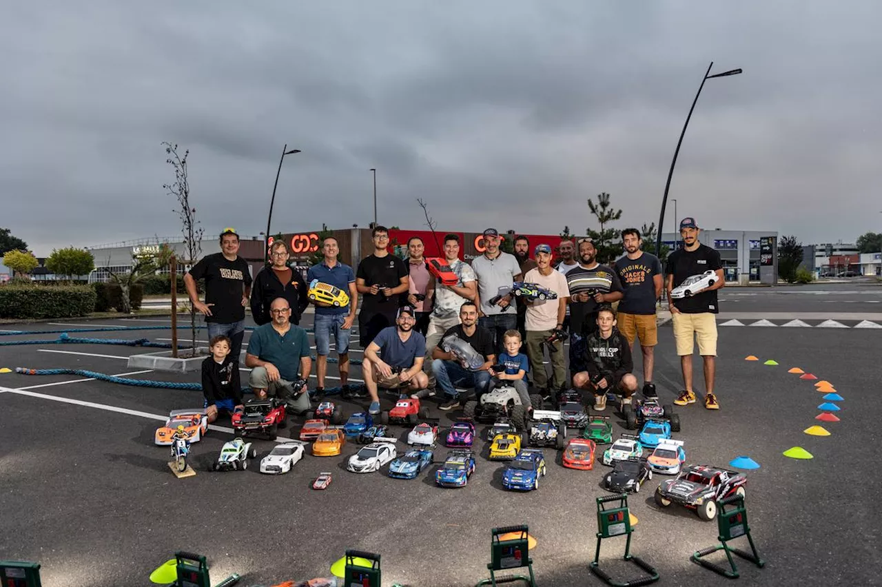 « C’est le fun avant tout » : à Mérignac, des passionnés organisent des courses de voitures radiocommandées