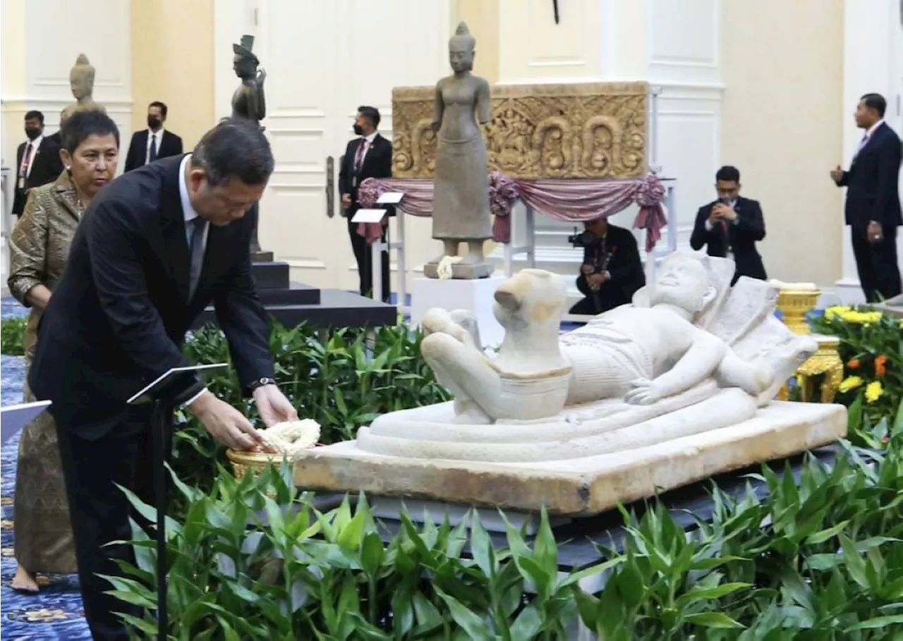 Cambodia welcomes return of Khmer items