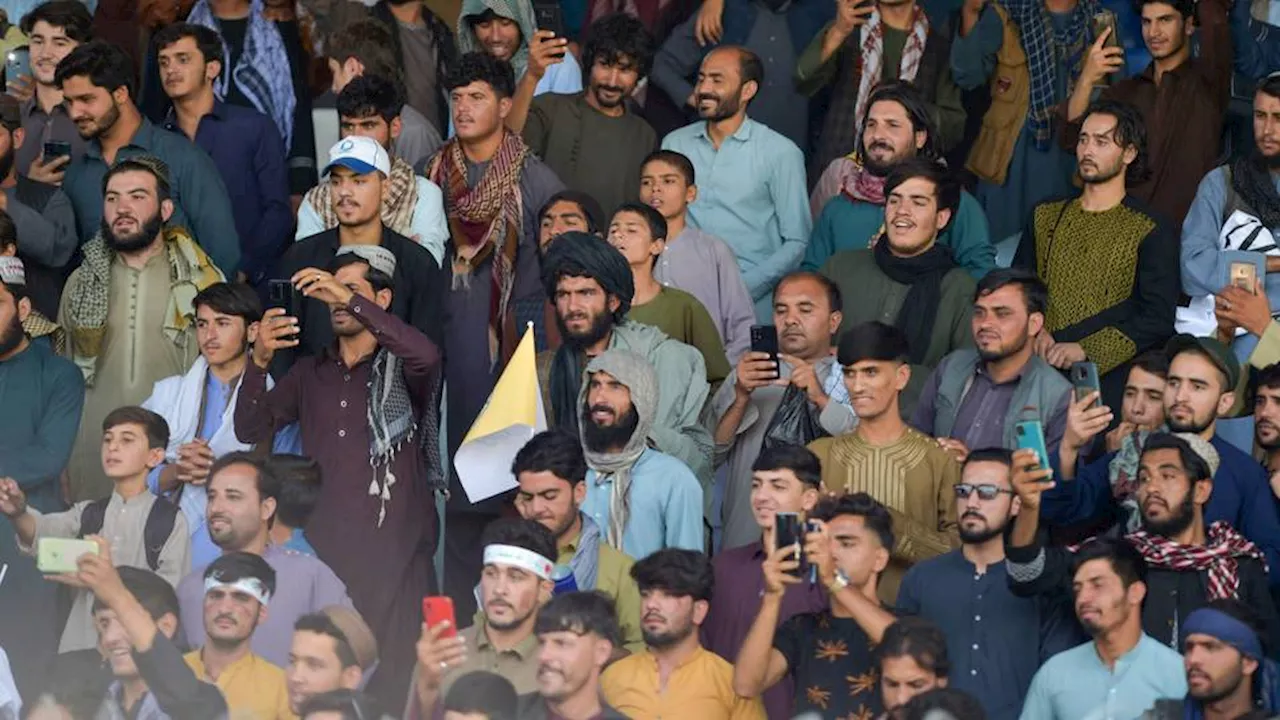 Afghan fans journey for a glimpse of star cricketers on home turf