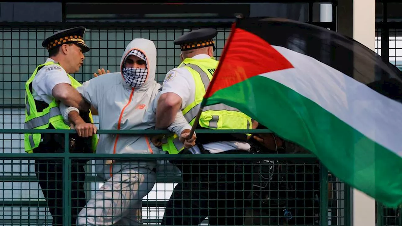 Pro-Palestine delegates blocked from speaking at DNC amid pro-Israel voices