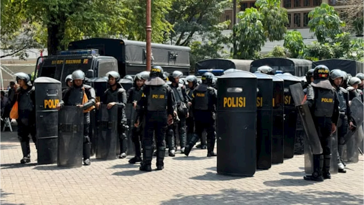 439 Personel Gabungan Amankan Demo Mahasiswa di Depan Eks Kantor Gibran