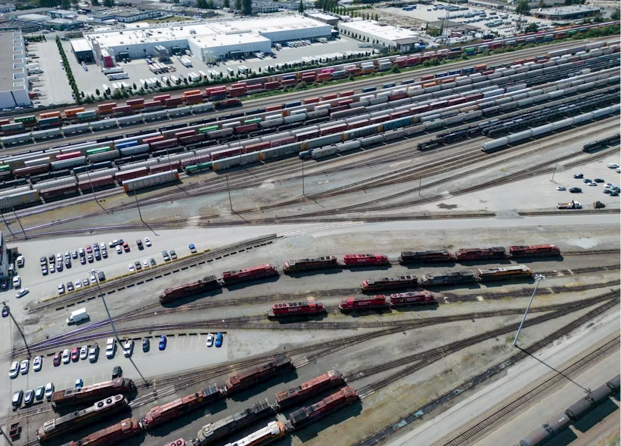 Canadian Press NewsAlert: Rail shutdown begins as employees locked out