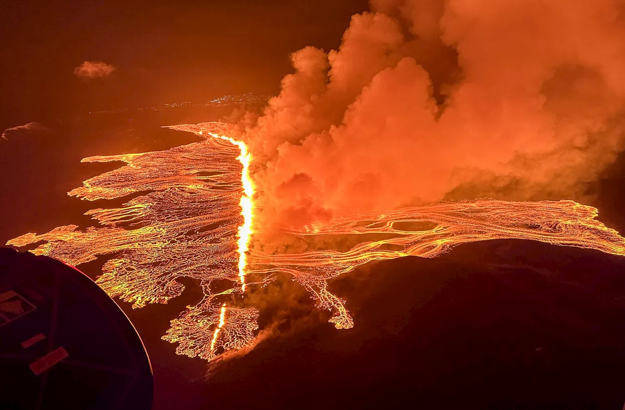 Islande : les images impressionnantes d'une éruption volcanique, la sixième depuis décembre