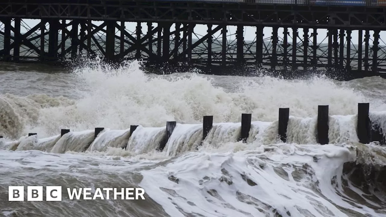 Storm Lilian: Strong winds set to hit UK