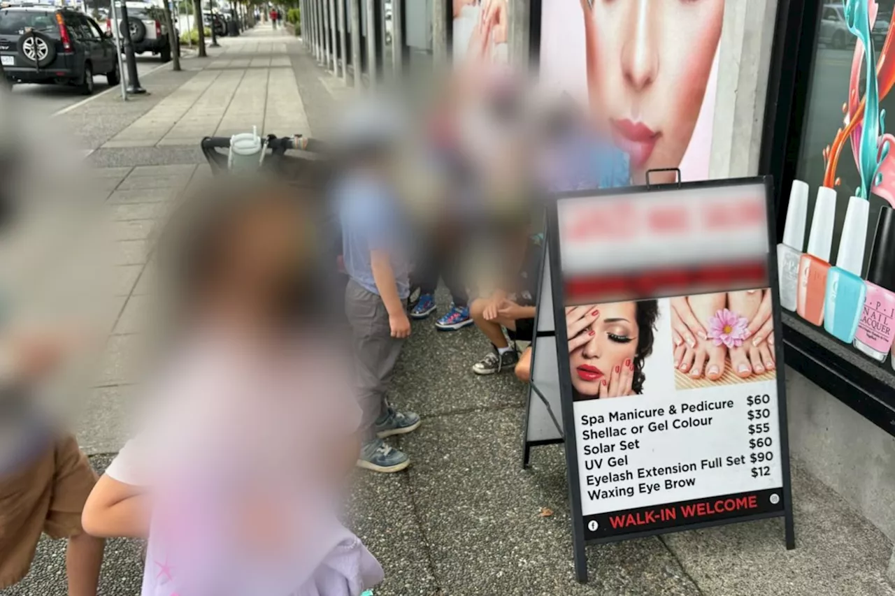 B.C. woman warns parents after finding group of children alone outside nail salon