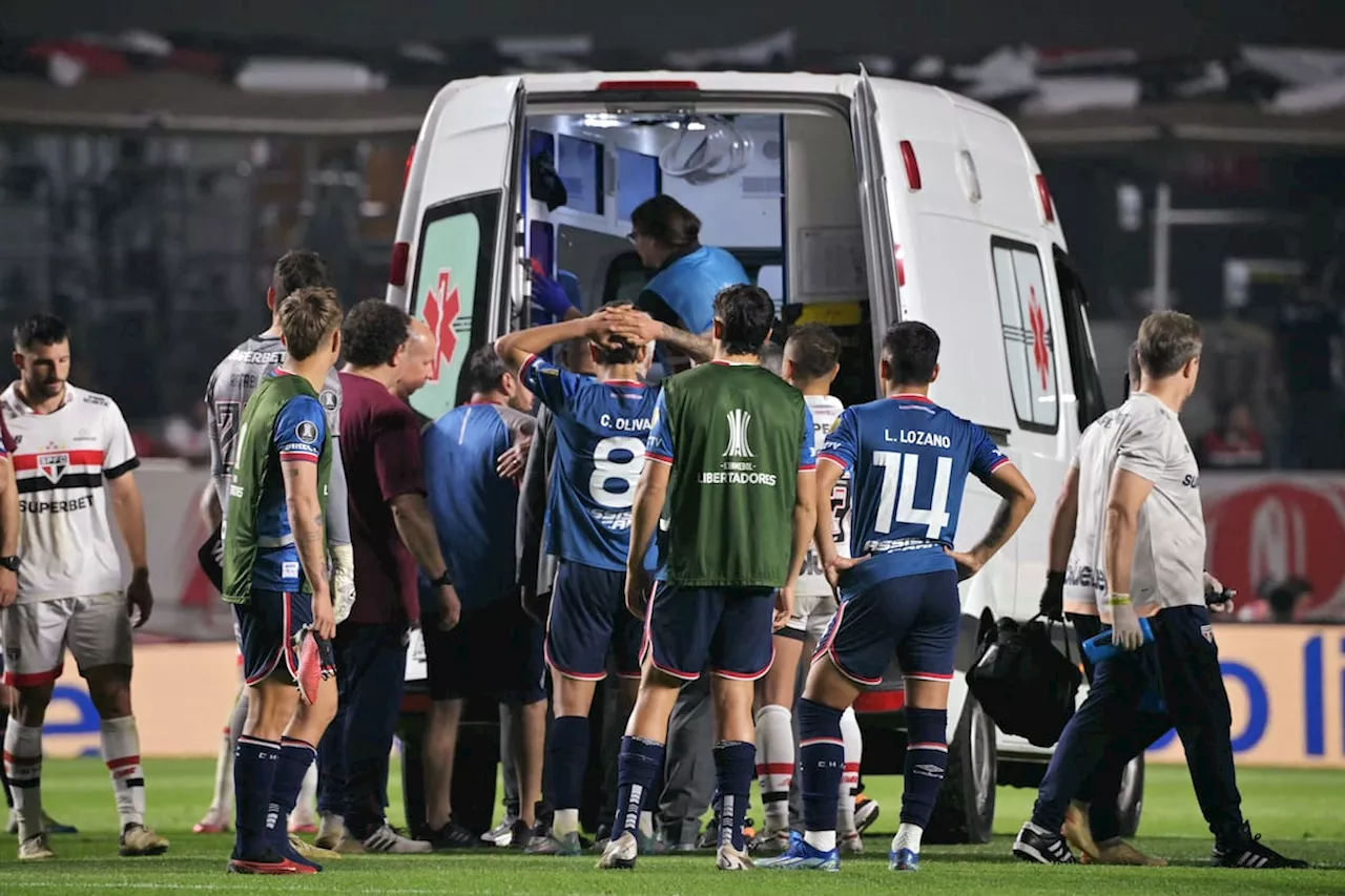 Jugador del Nacional de Uruguay se desplomó en pleno partido por Copa Libertadores