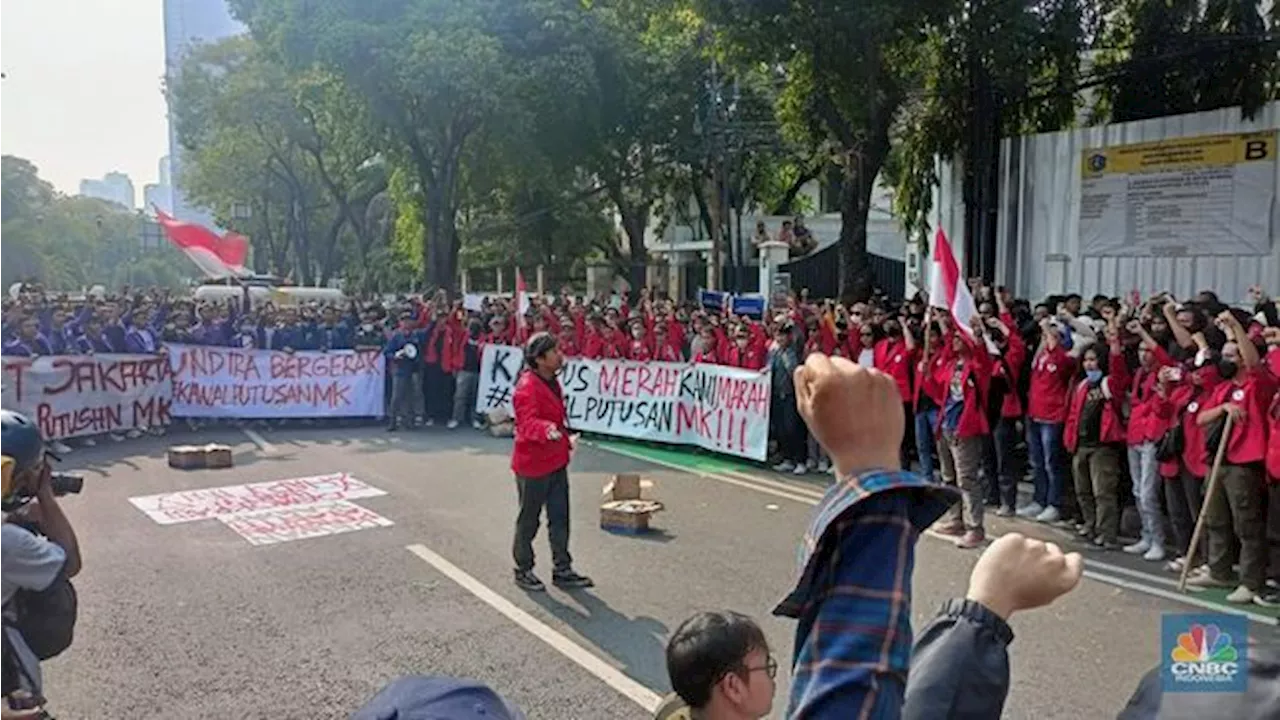 Kepung Kantor KPU, Mahasiswa Bersuara Keras Soal ini Saat Demo