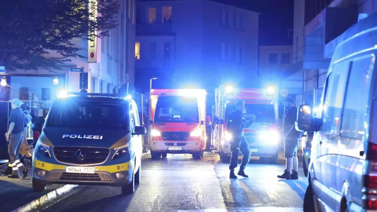 Germania, uomo accoltella passanti alla festa cittadina di Solingen: «almeno tre morti e diversi feriti»