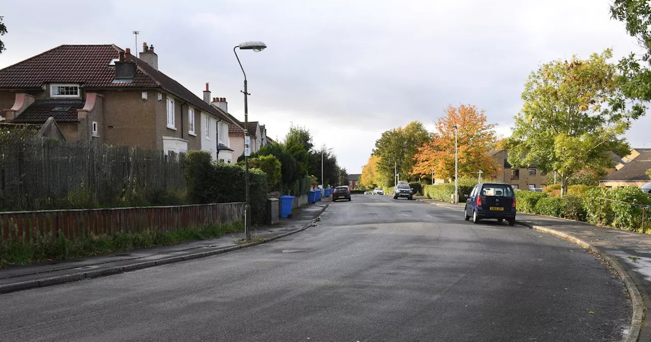 Cops allegedly discover 'white powder and cash' after stopping Rutherglen man