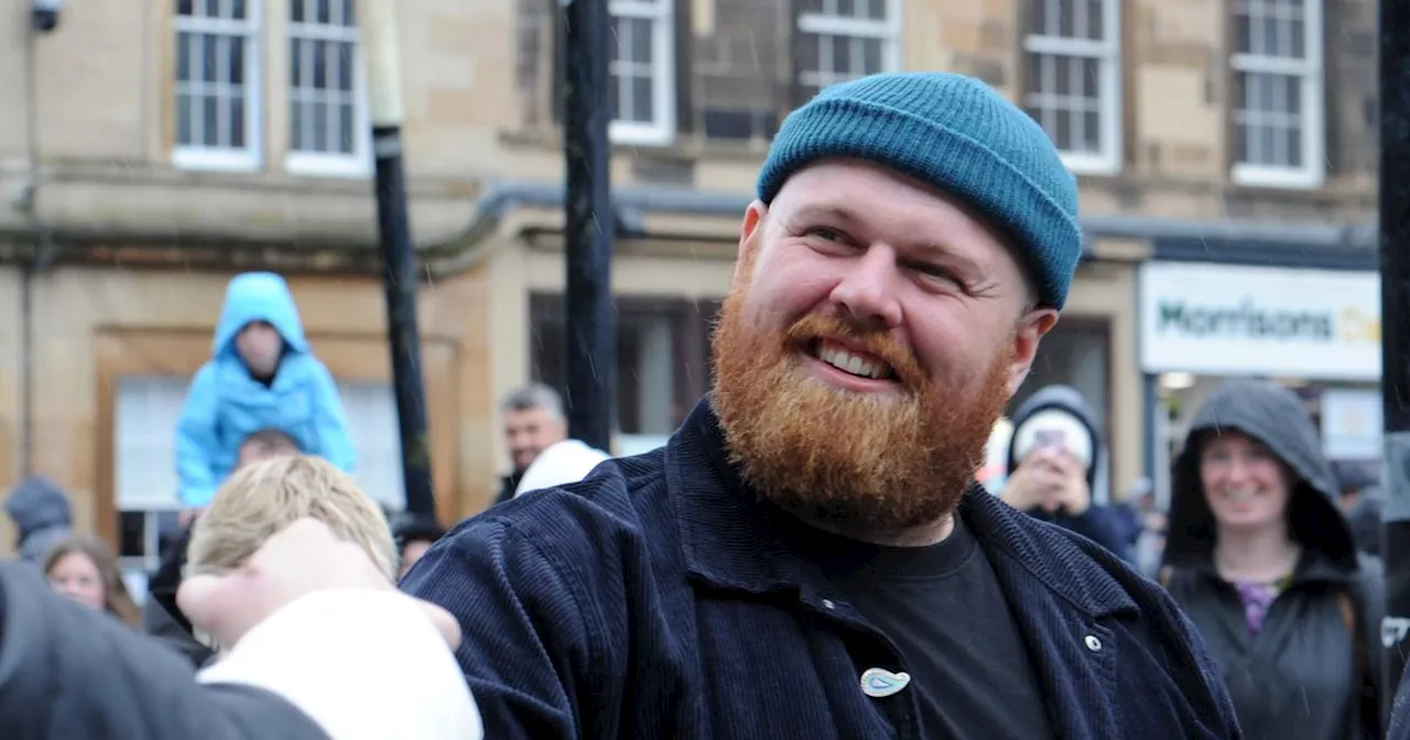 Young Scots singers given a 'once-in-a-lifetime' opportunity by star Tom Walker