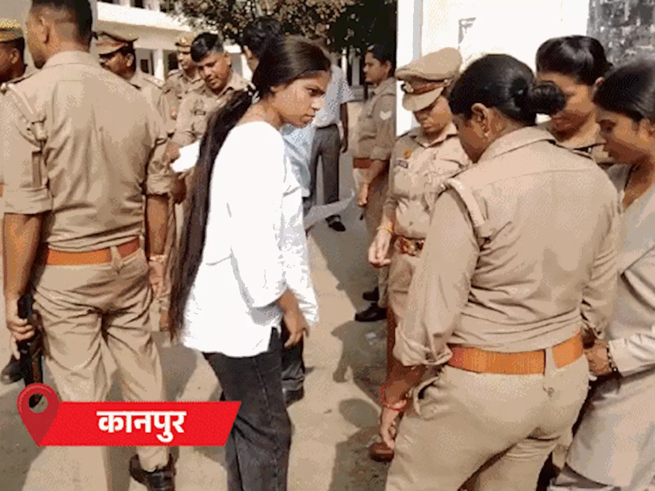 पुलिस परीक्षा...जूते-चप्पल, राखी-कलावा तक उतरवाया: लड़कियों का जूड़ा खुलवाया; पेपर लीक की अफवाह पर पूर्व मंत्...