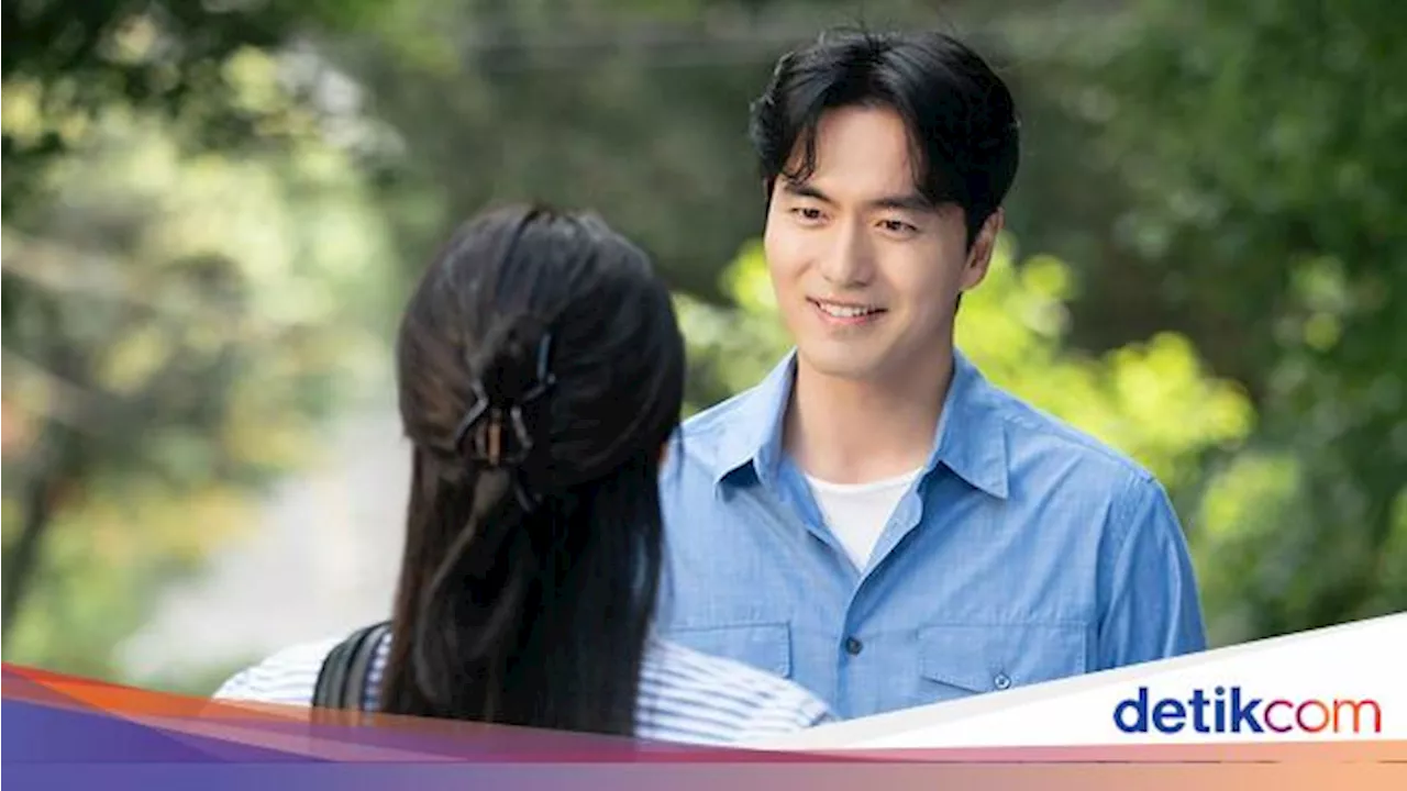 Lee Jin Wook Jadi Eks Pacar Shin Hye Sun di Dear Hyeri, Ini Potretnya!