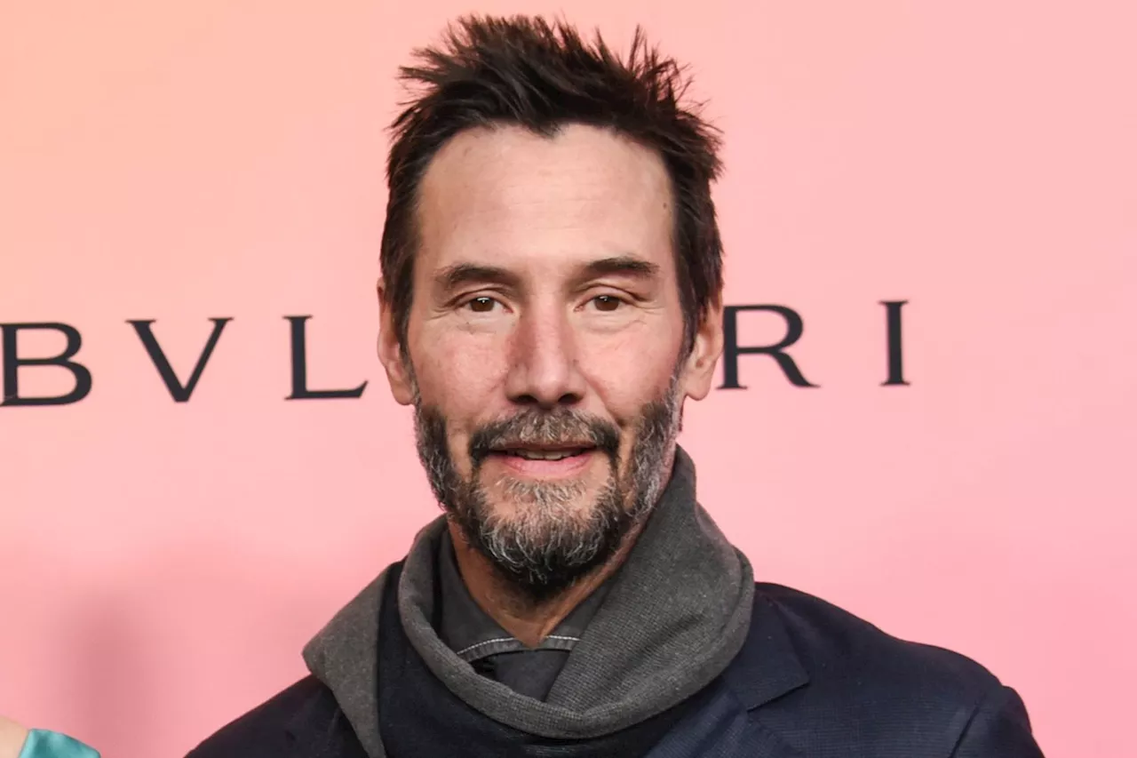 Keanu Reeves signs 1-day contract with Canadian junior hockey team