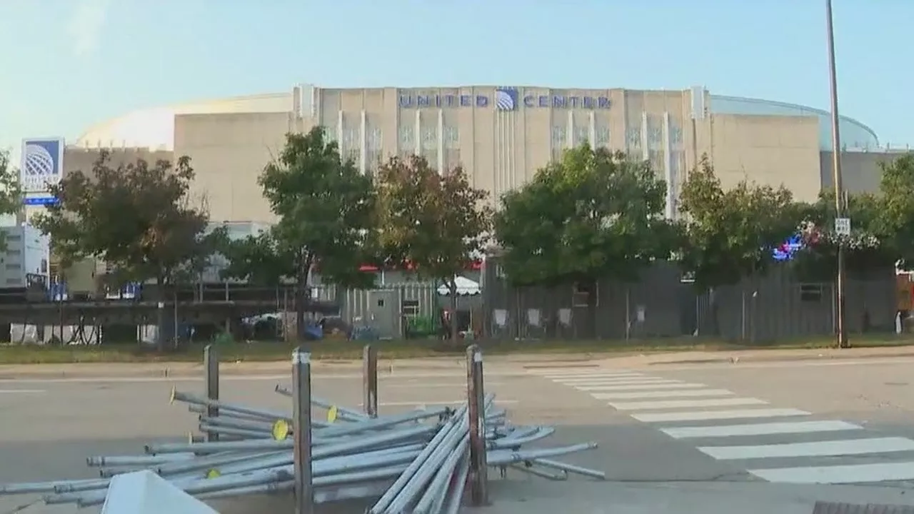 Cleanup begins in Chicago in wake of the DNC