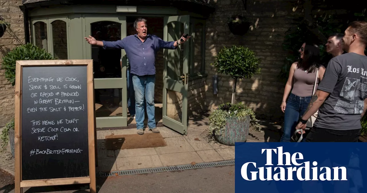 ‘He’s hilarious’: Jeremy Clarkson fans flock to opening of Oxfordshire pub