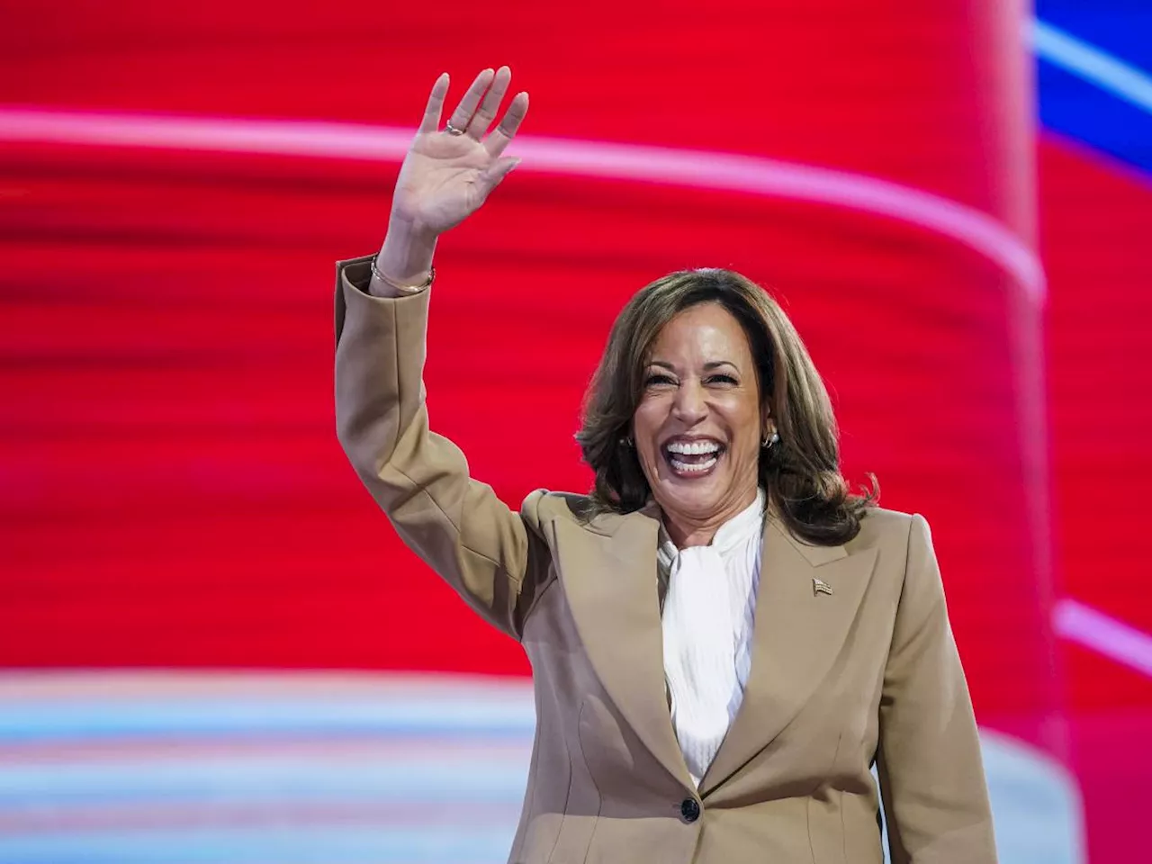 Chicago incorona Kamala Harris: 'Presidente di tutti contro il caos di Trump'