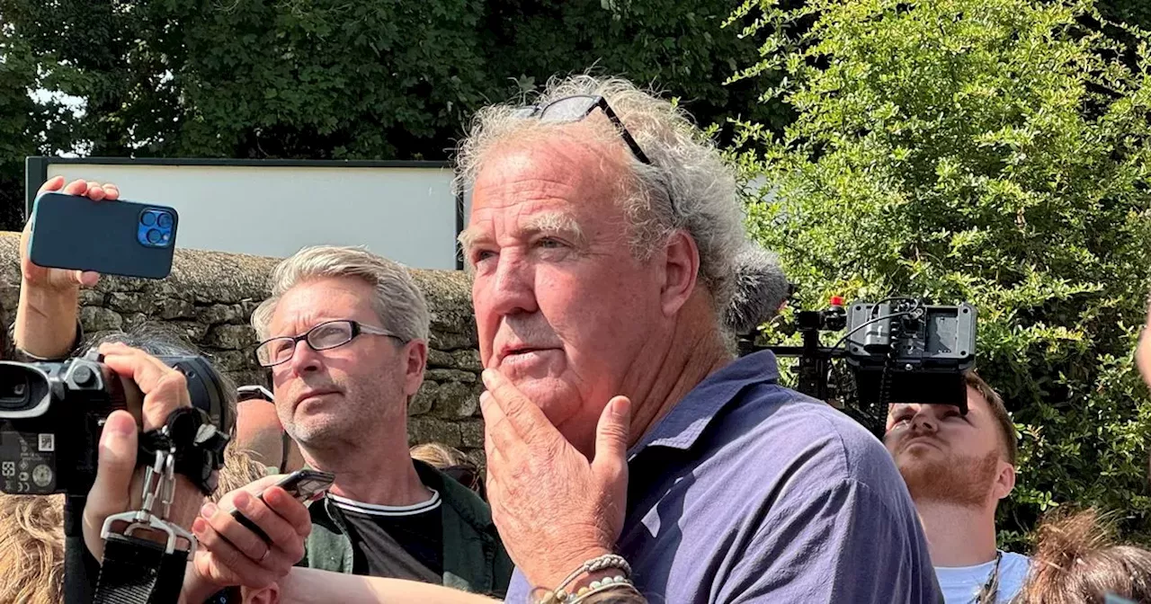 Jeremy Clarkson chaos as hundreds of fans queue to get into pub on launch day