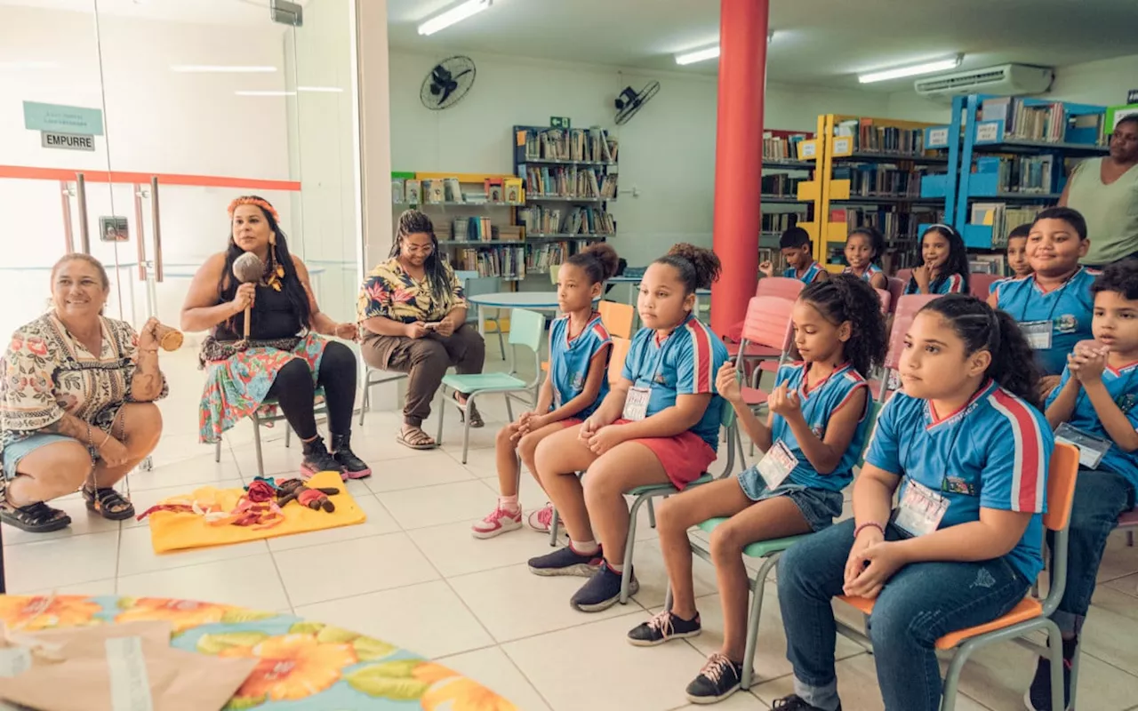 Cultura realiza atividade no Dia do Folclore para alunos da rede de ensino