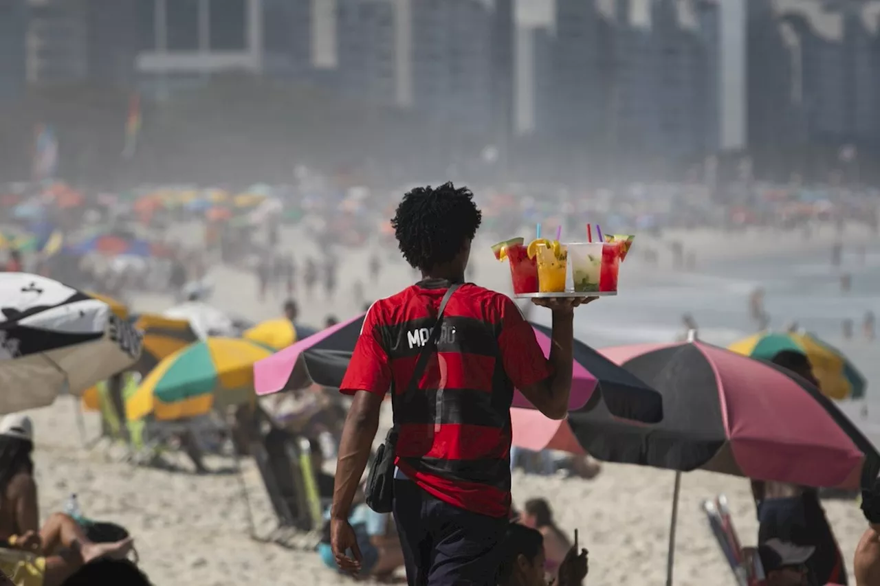 Inverno com temperaturas de verão provoca inflação dos preços nas praias do Rio