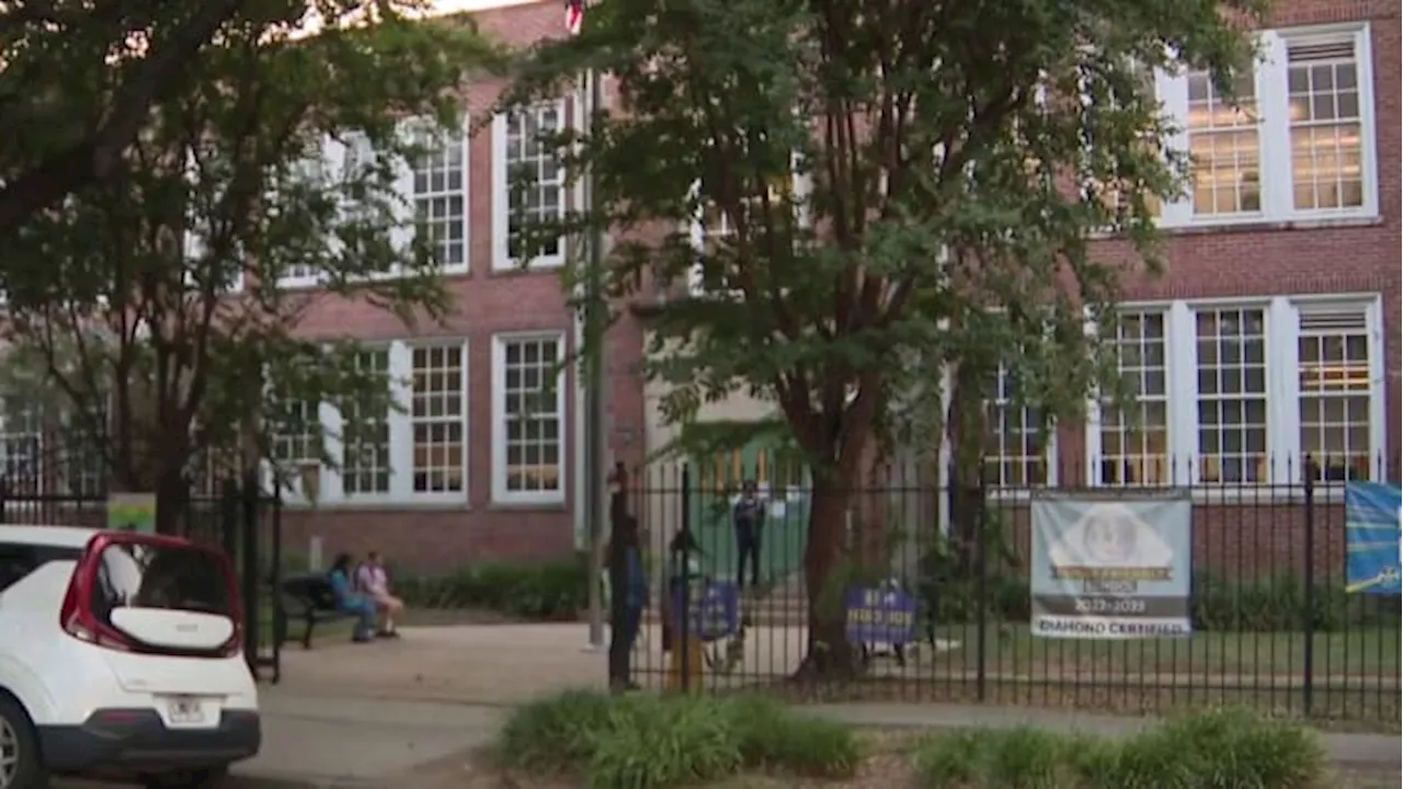 Houston ISD parents continue to voice frustration with schools having non-working A/C