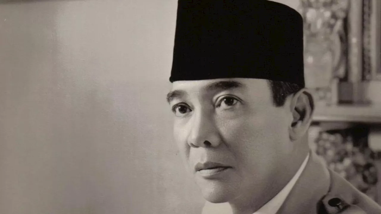 Jarang Diceritakan, Kisah Bung Karno Ditiup Ubun-ubunnya oleh Mbah Kholil Bangkalan