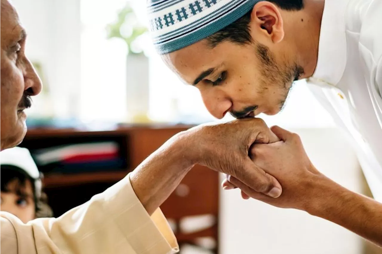 Begini Adab kepada Orang Tua, Berbicara dan Bergaul dalam Islam