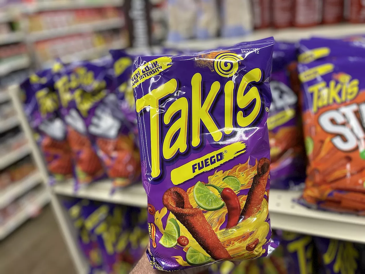 Vendedores de Takis crean creativa activación de marca