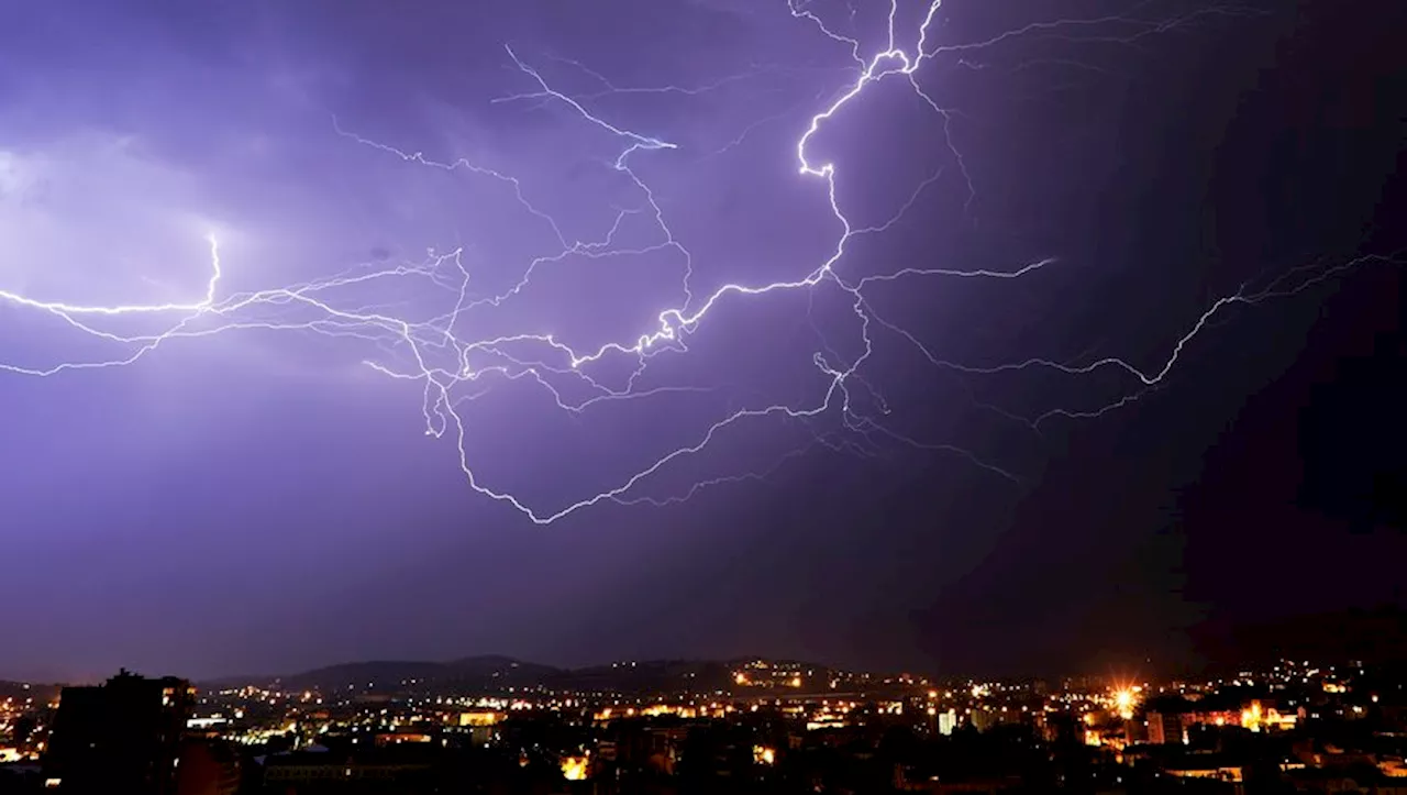 Alerte aux orages : possibles chutes de grèle et forts cumuls de pluies en Occitanie ce samedi, 19 département