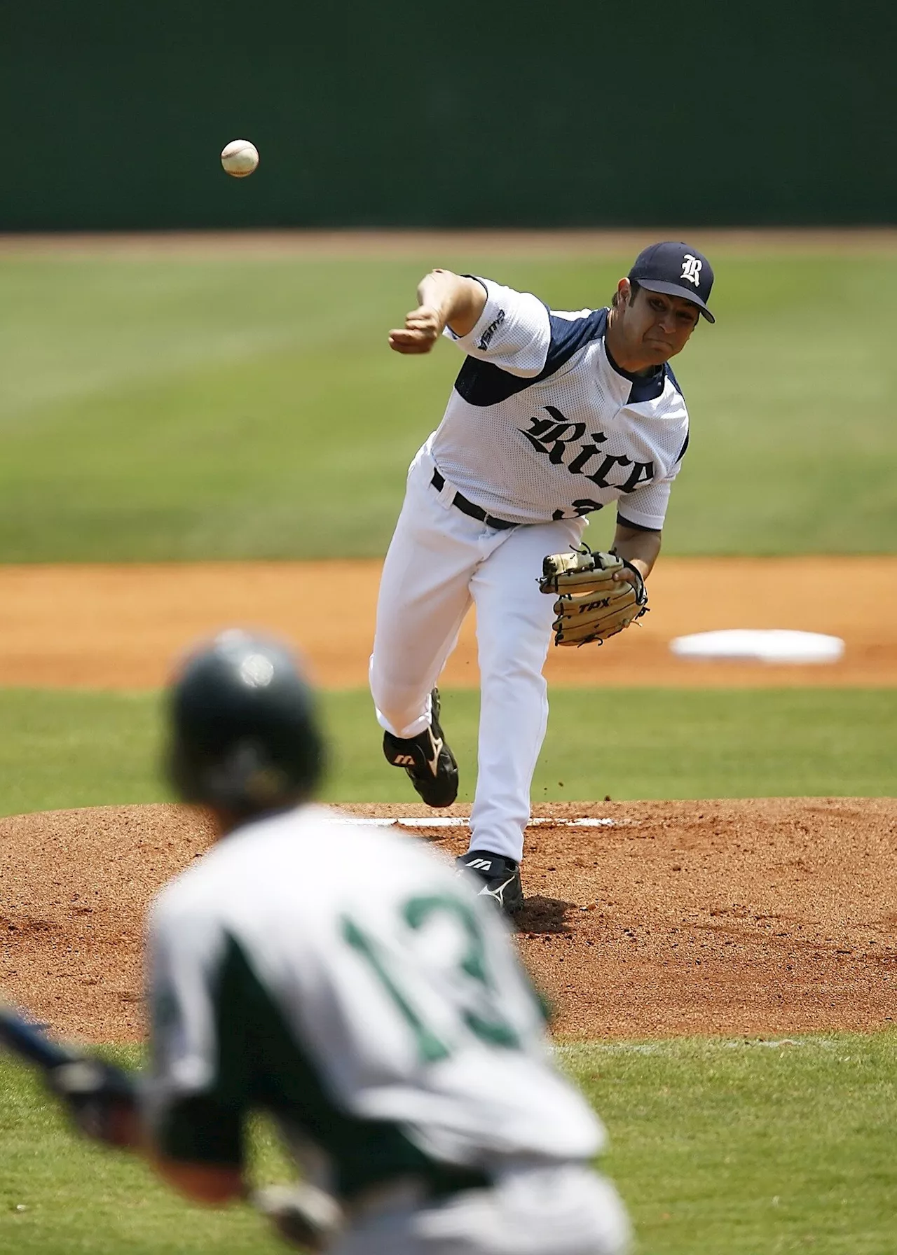 How do curve balls, cutters, sinkers and sweepers work?