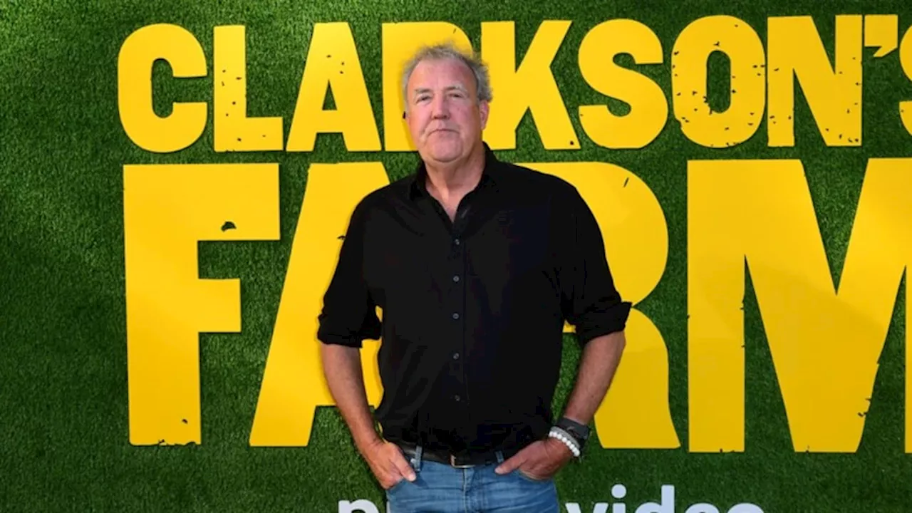 Jeremy Clarkson opent nieuwe pub onder grote belangstelling