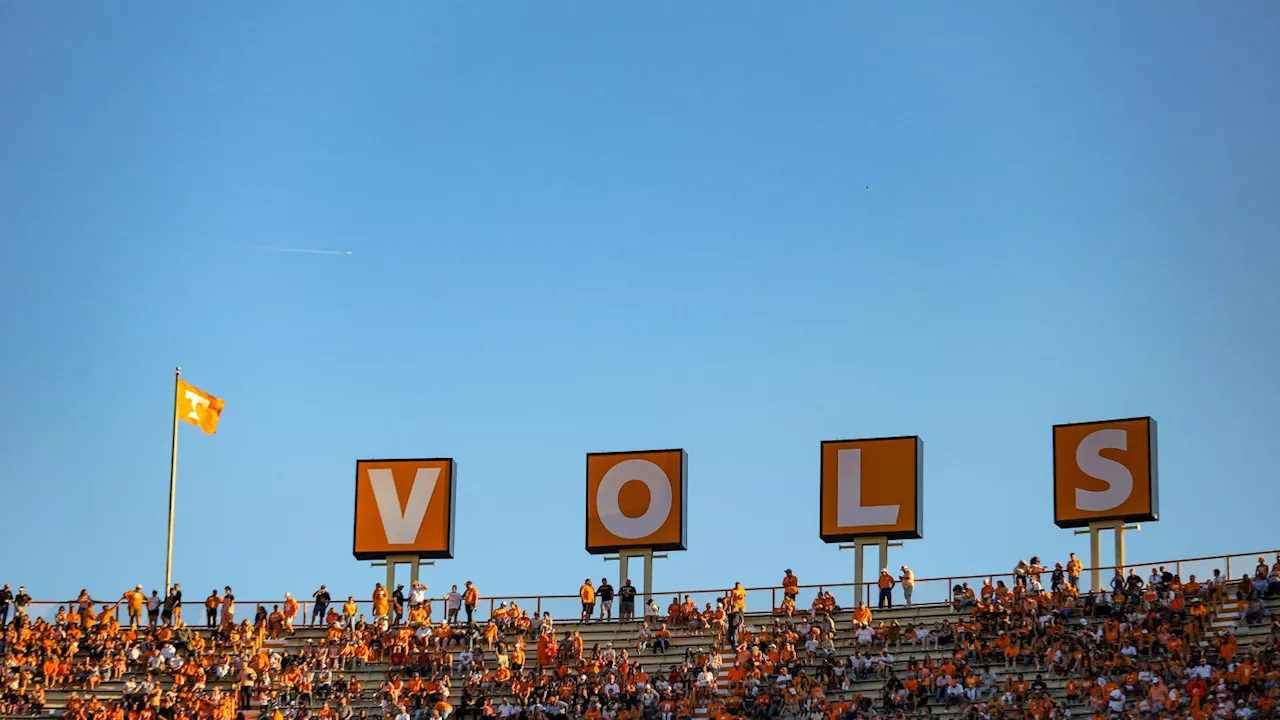 Tennessee Volunteers Announce Week One Uniform Combo Against Chattanooga