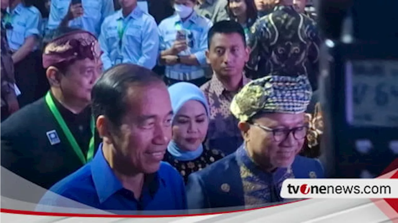 Jokowi dan Keluarga Hadiri HUT ke-26 PAN, Kompak Pakai Baju Warna Biru