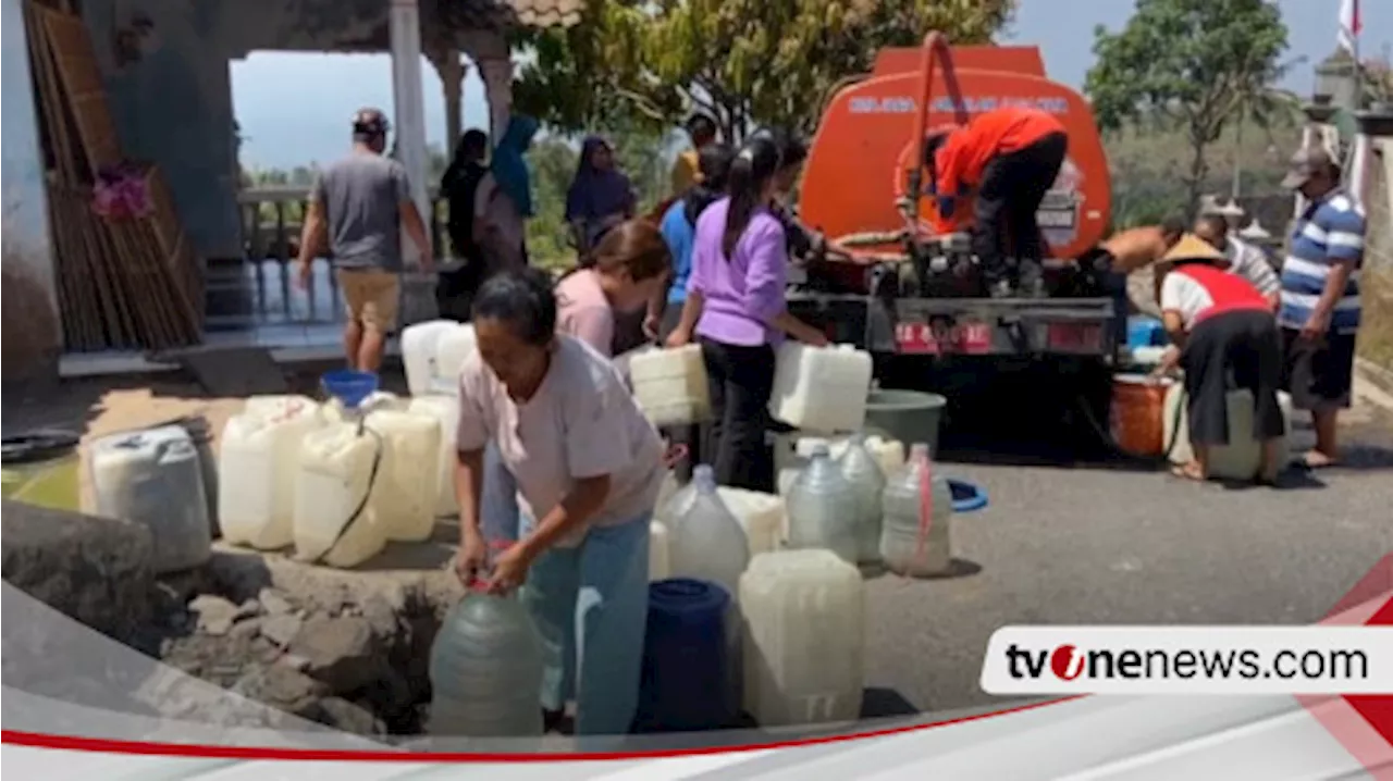 Krisis Air Bersih Akibat Kemarau, BPBD Salurkan Bagikan 20.000 Liter Air Bersih Kepada 1.213 Jiwa