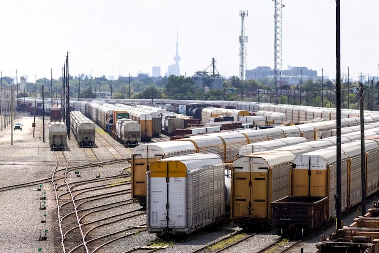 Teamsters Canada says Canadian National workers will return to work on Friday