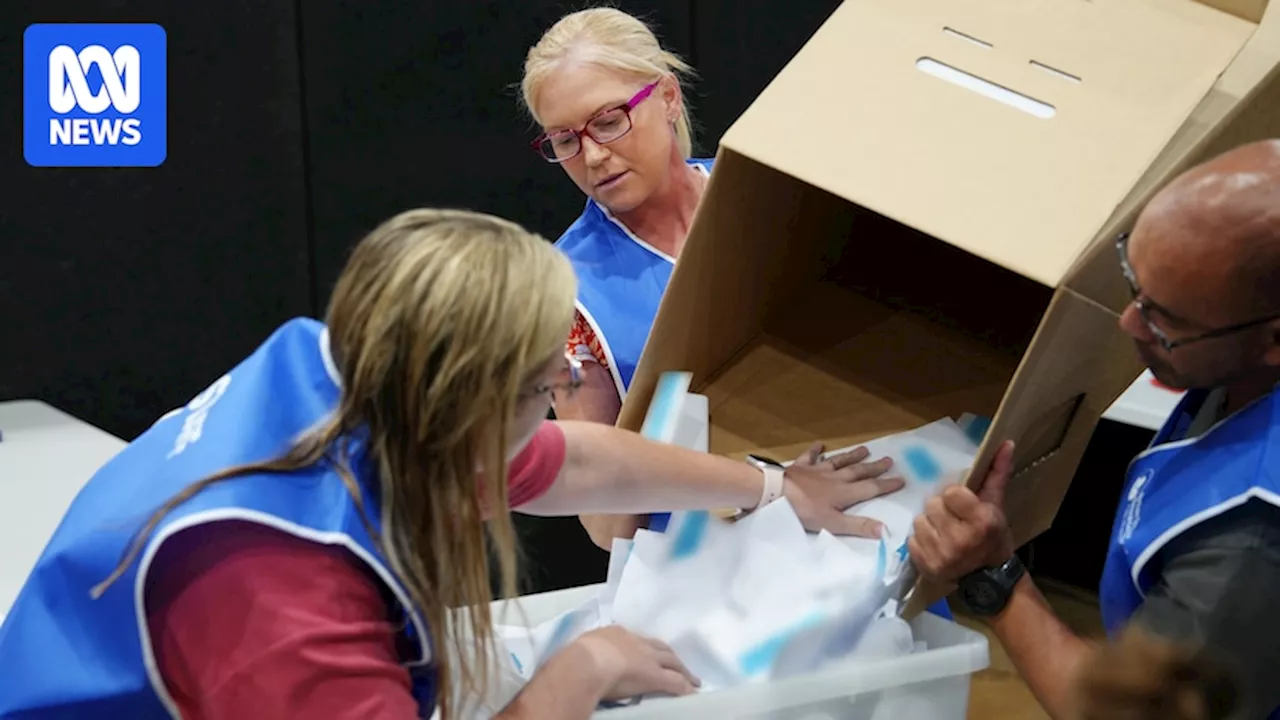 2024 NT election live updates: Early results roll in for the Northern Territory election, with tight race predicted between Labor, CLP